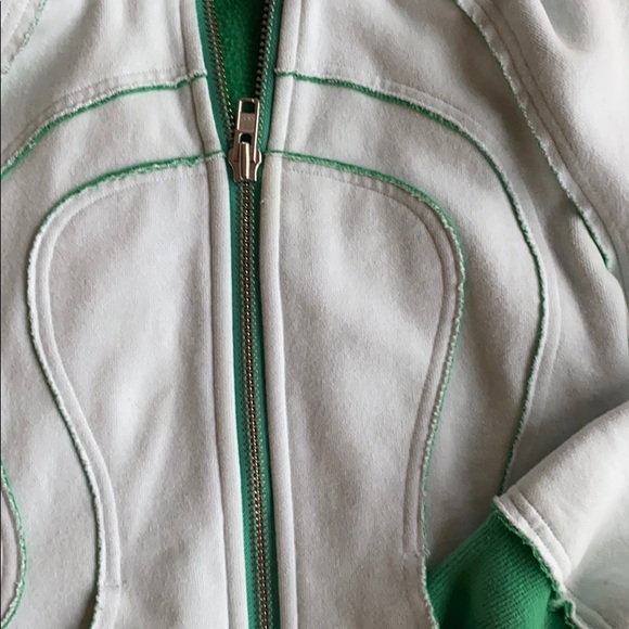 Lululemon Zip Up🍃 - Picture 2 of 4